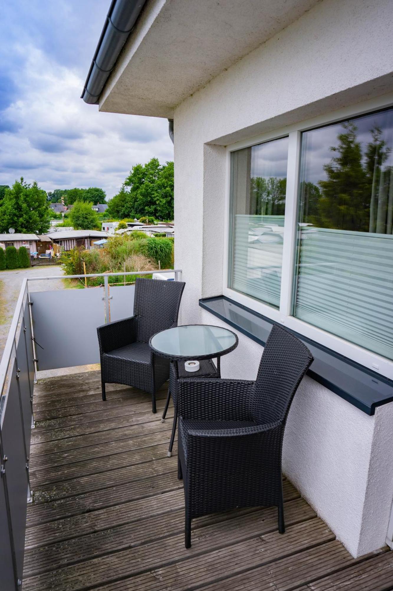 Haus Strandglueck - Urlaub Mit Blick Auf Den Duemmer See Lembruch Exterior foto